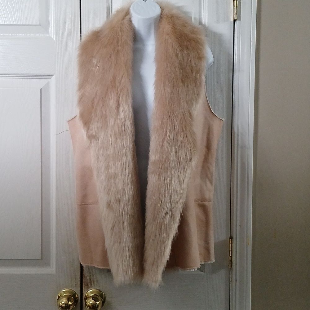 Love Stitch Sueded Vest With Faux Fur Lapels Sz L NWOT